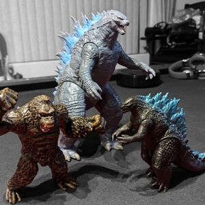Godzilla and King Kong Action Figures Set